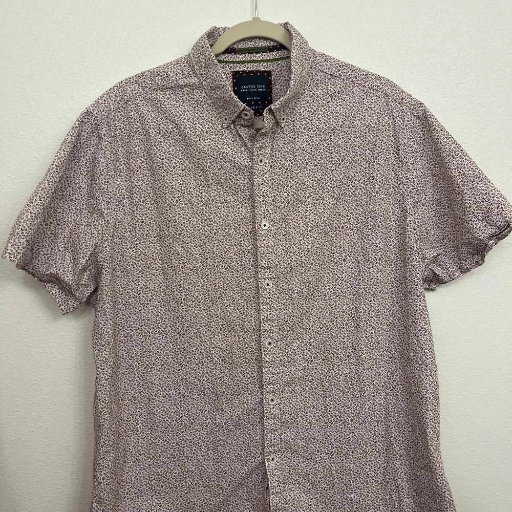 Cactus Man Slim Fit Men’s Floral Button Up - Picture 1 of 4